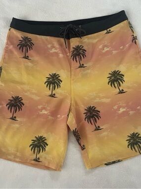 Hurley Men's Sunset Palm Board Shorts - Yellow/Orange with Black Waist Sz 30